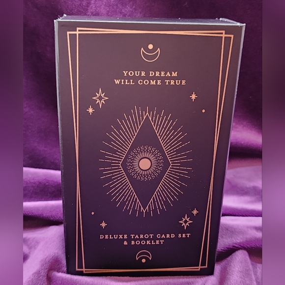 Deluxe Black & Gold Tarot Card Set and Booklet 78 Cards - Picture 12 of 13